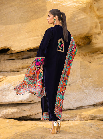 Zainab Chottani Ayyana Luxury Velvet Pret Formals Online Shopping